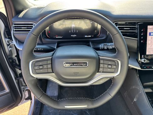 New 2026 Jeep Grand Wagoneer 4WD image 17