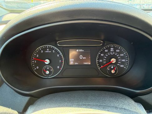 Used 2019 Kia Sorento LX w/ LX Convenience Package image 26