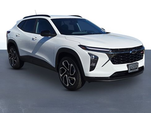 New 2026 Chevrolet Trax RS w/ Driver Confidence Package image 3