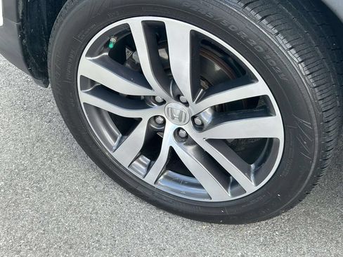 Used 2017 Honda Pilot Touring image 9