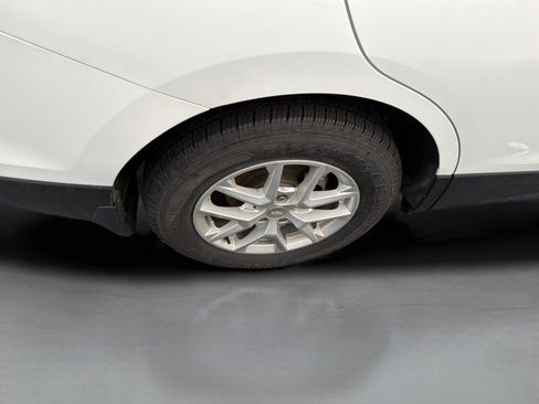 Used 2023 Chevrolet Equinox LT w/ LPO, Floor Liner Package image 32