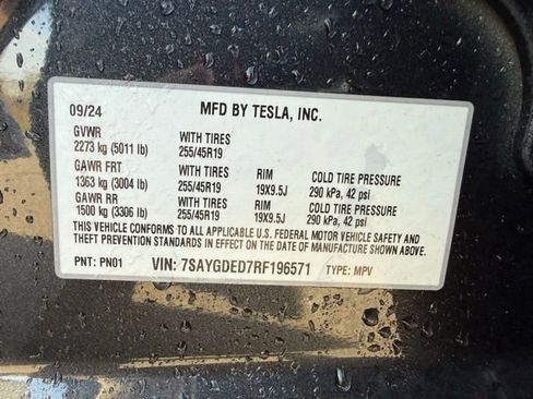 Used 2024 Tesla Model Y 2WD image 15