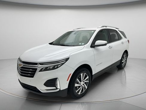 Used 2024 Chevrolet Equinox Premier AWD/4WD image 3