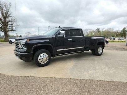Used 2024 Chevrolet Silverado 3500 High Country w/ Technology Package