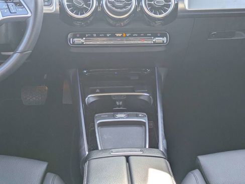 Used 2024 Mercedes-Benz GLB 250 image 22