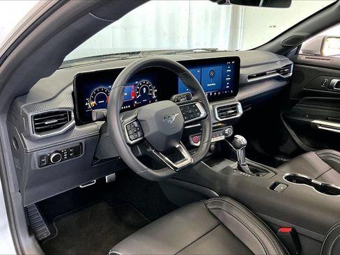 Used 2025 Ford Mustang GT Premium RWD image 14