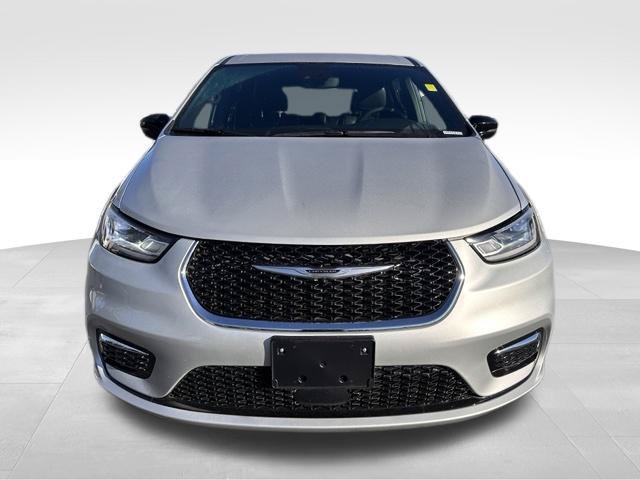 Used 2026 Chrysler Pacifica Select FWD image 11