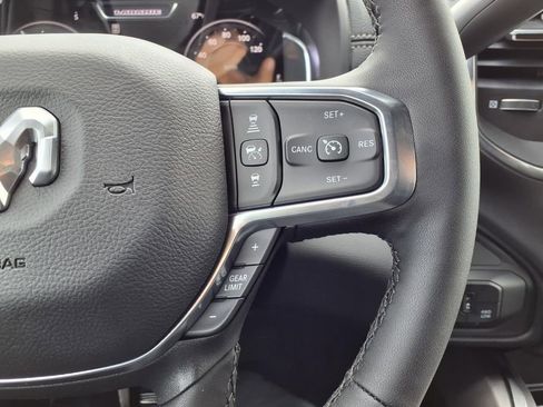 New 2026 RAM 2500 Laramie AWD/4WD image 12