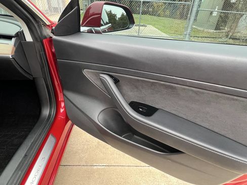 Used 2020 Tesla Model 3 Standard Range Plus image 32