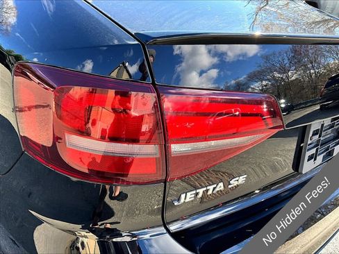 Used 2018 Volkswagen Jetta Sport FWD image 27