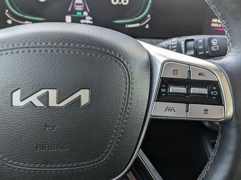 Used 2023 Kia Telluride EX w/ EX Captain's Chair Package image 21