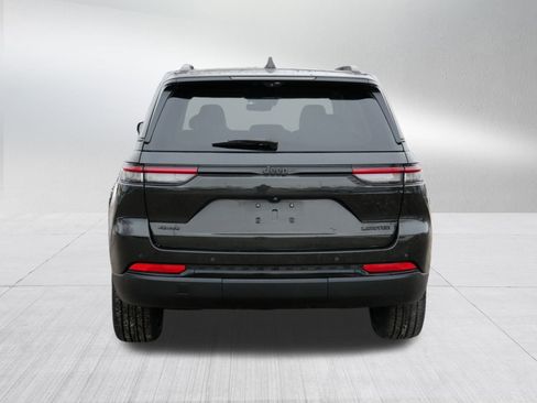 Used 2023 Jeep Grand Cherokee Limited w/ Luxury Tech Group II image 6