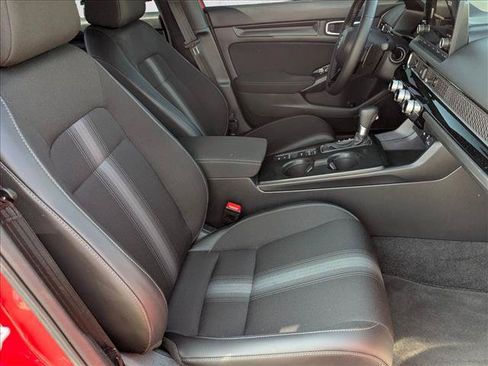Used 2025 Honda Civic Sport image 19