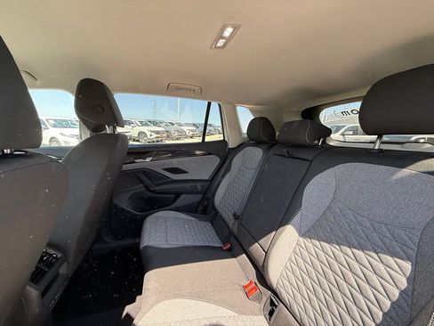 Certified 2025 Volkswagen Tiguan S FWD image 14