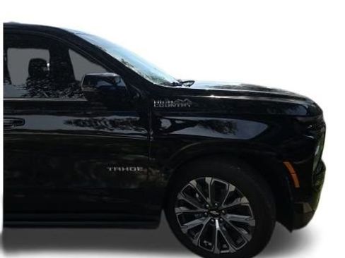 Used 2025 Chevrolet Tahoe High Country image 22