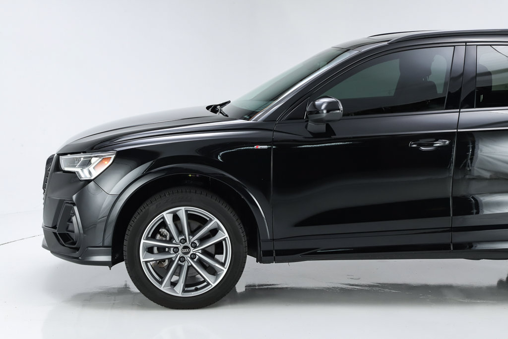 Used 2023 Audi Q3 2.0T Premium Plus w/ Premium Plus Package AWD/4WD image 7