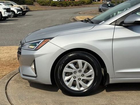 Used 2020 Hyundai Elantra SE w/ Cargo Package (C1) FWD image 12