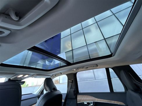 Certified 2024 Volvo XC90 B6 Plus w/ Protection Package Premier image 24