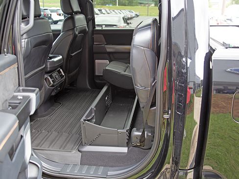 Used 2018 Ford F150 Lariat w/ Equipment Group 502A Luxury RWD image 2