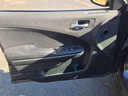 Used 2023 Dodge Charger Police w/ Convenience Group I image 18