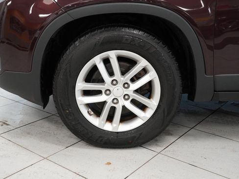 Used 2014 Kia Sorento LX image 17