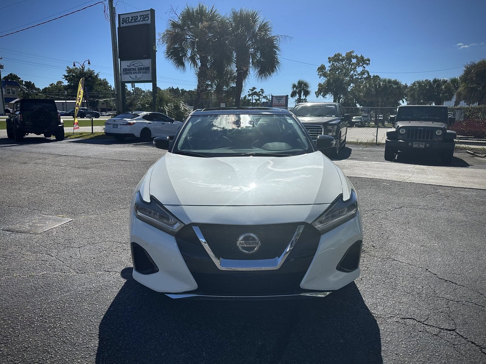Used 2020 Nissan Maxima 3.5 SL w/ Floor Mat Group FWD image 2