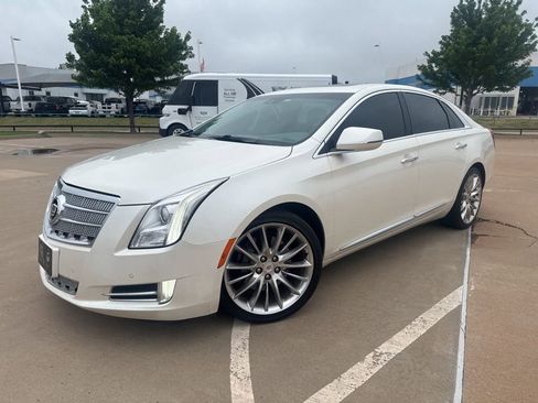 Used 2013 Cadillac XTS Platinum FWD image 1