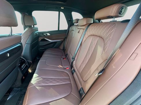 Used 2025 BMW X5 xDrive50e image 34