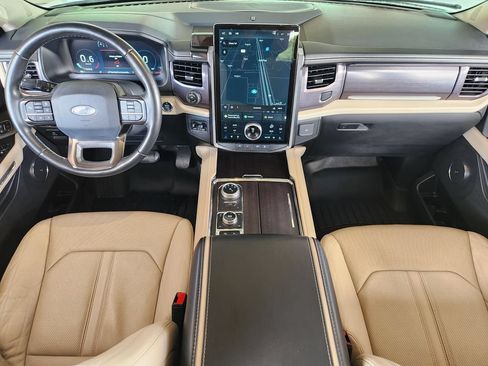 Used 2022 Ford Expedition Platinum AWD/4WD image 27