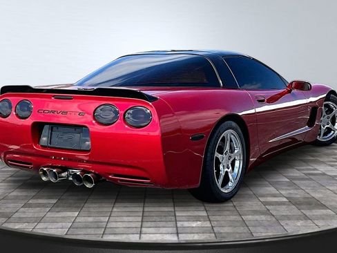 Used 2000 Chevrolet Corvette Coupe w/ Memory Pkg image 2