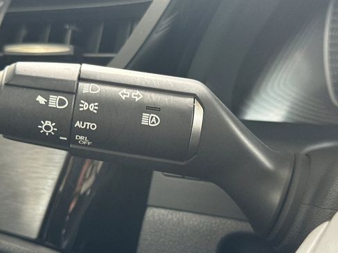 Certified 2025 Lexus ES 350 w/ Accessory Package (Z1) FWD image 30
