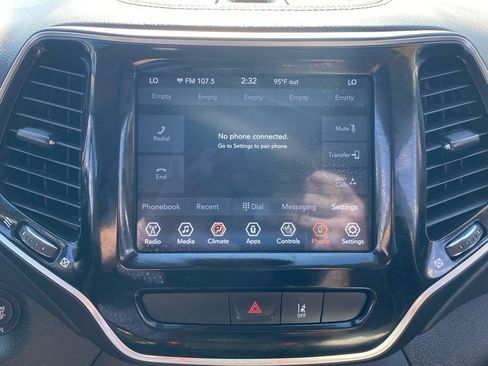 Used 2022 Jeep Cherokee Limited w/ Mopar Interior Package image 20