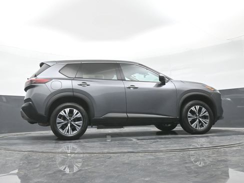Used 2021 Nissan Rogue SV image 44