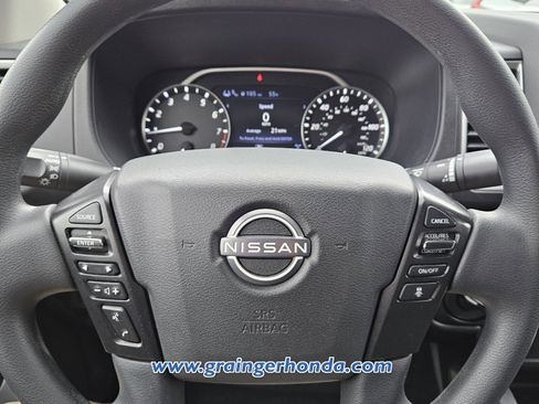 Used 2023 Nissan Frontier SV w/ Technology Package image 18