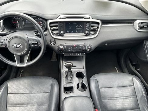Used 2017 Kia Sorento FWD w/ LX Convenience Package image 15
