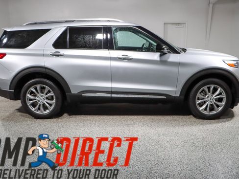 Used 2023 Ford Explorer Limited AWD/4WD image 6