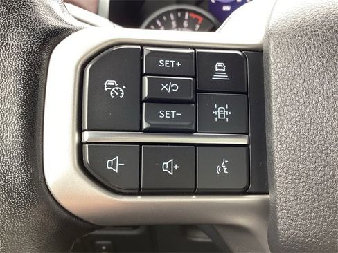 Used 2023 Ford Expedition Limited image 17