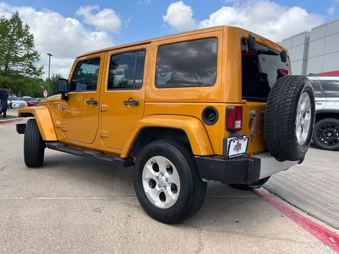Used 2014 Jeep Wrangler Unlimited Sahara w/ Connectivity Group image 8