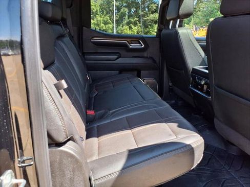 Used 2024 Chevrolet Silverado 1500 High Country AWD/4WD image 10