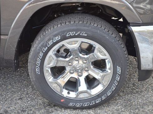 New 2026 RAM 1500 4x4 Crew Cab image 10