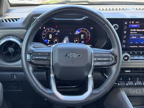 Used 2024 Chevrolet Colorado ZR2 w/ ZR2 Convenience Package III AWD/4WD image 8