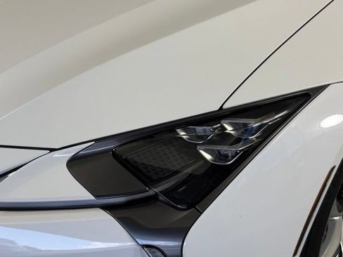 Used 2018 Lexus LC 500 Coupe w/ Performance Package RWD image 10