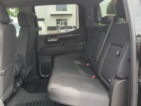 Used 2025 GMC Sierra 1500 Elevation image 24