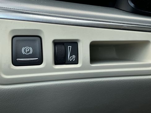 Certified 2023 Cadillac XT5 Premium Luxury w/ LPO, Floor Liner Package image 30