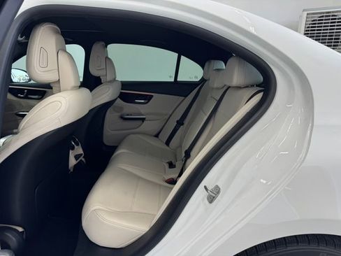 Used 2024 Mercedes-Benz C 300 4MATIC Sedan image 18