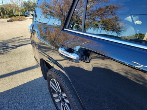 Used 2016 Toyota 4Runner Limited image 15