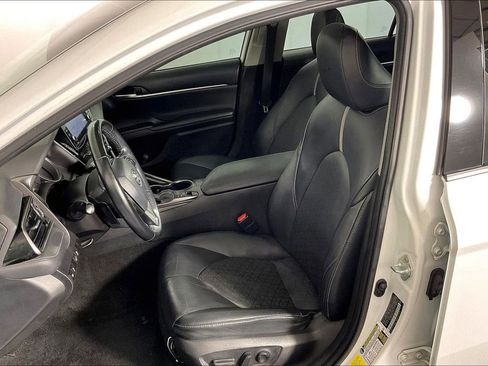 Used 2021 Toyota Camry XSE FWD image 34