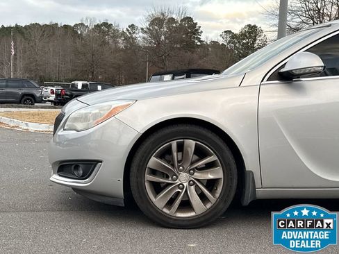 Used 2015 Buick Regal image 10