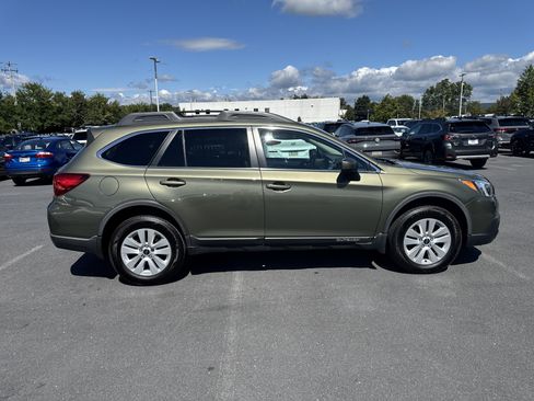 Used 2016 Subaru Outback 2.5i Premium AWD/4WD image 32