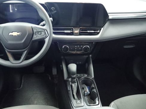 Used 2024 Chevrolet TrailBlazer LT AWD/4WD image 22